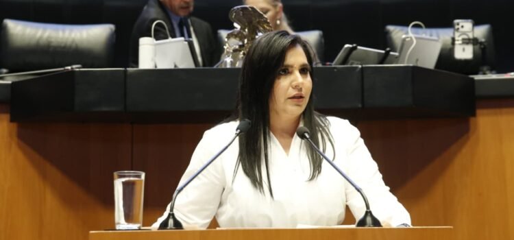 Califica Mayuli Martínez como insuficiente e injusta la reforma de las 40 horas